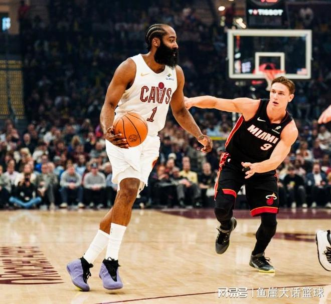 热火逆转骑士终结5连败，骑士惨遭21分崩盘