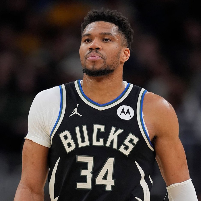 雄鹿要求字母哥赛季报销遭拒 双方分歧升级